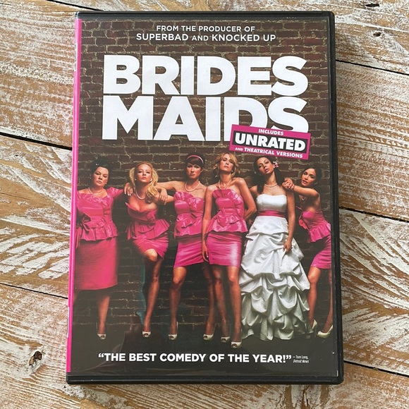 3/$15 u pick dvds📀or 1 for $9~ Bridesmaids UNRATED - Picture 1 of 7